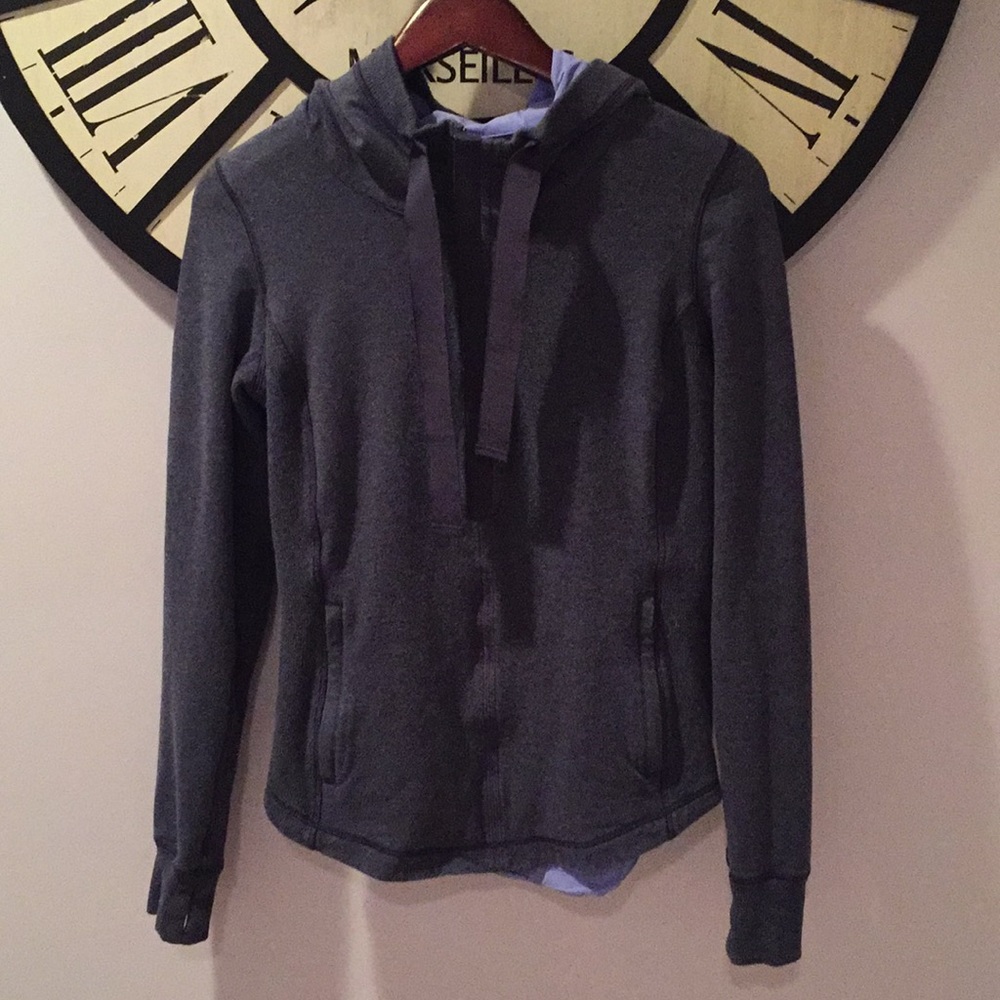 Lululemon top